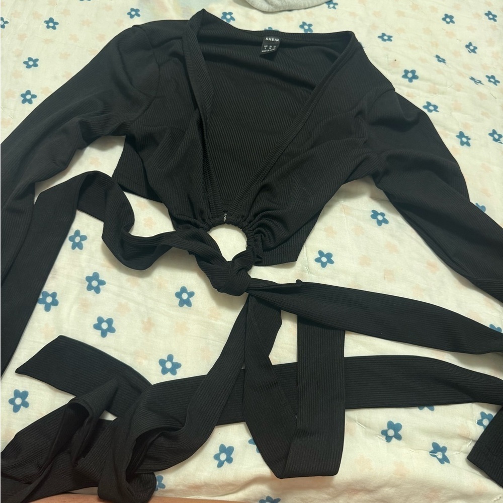SHEIN size small black top